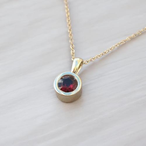 Hessonite Pendant in Gold