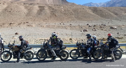 Support crews and safety backup for motorcycle tours - IMT
