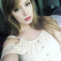 chloe gray