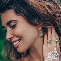 IRIS GREEN